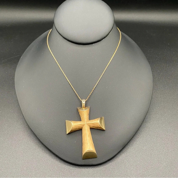 Vintage Avon 1976 Florentine Finish Brushed Gold Tone Cross - Picture 7 of 14